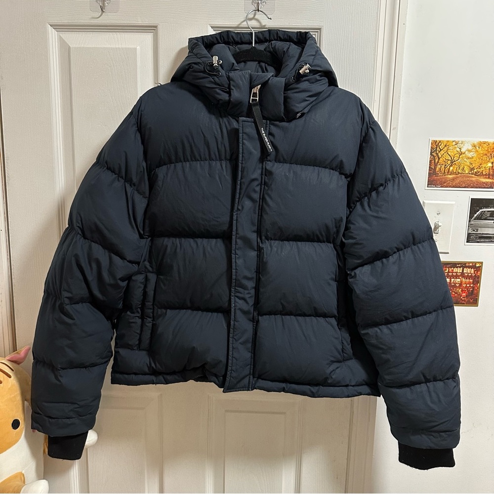 Aritzia SUPER PUFF Shorty (WINTER STAPLE!)